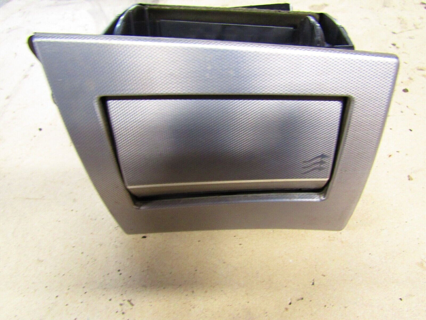 JAGUAR XF DRIVERS DASHBOARD AIR VENT 8X23-014A23-