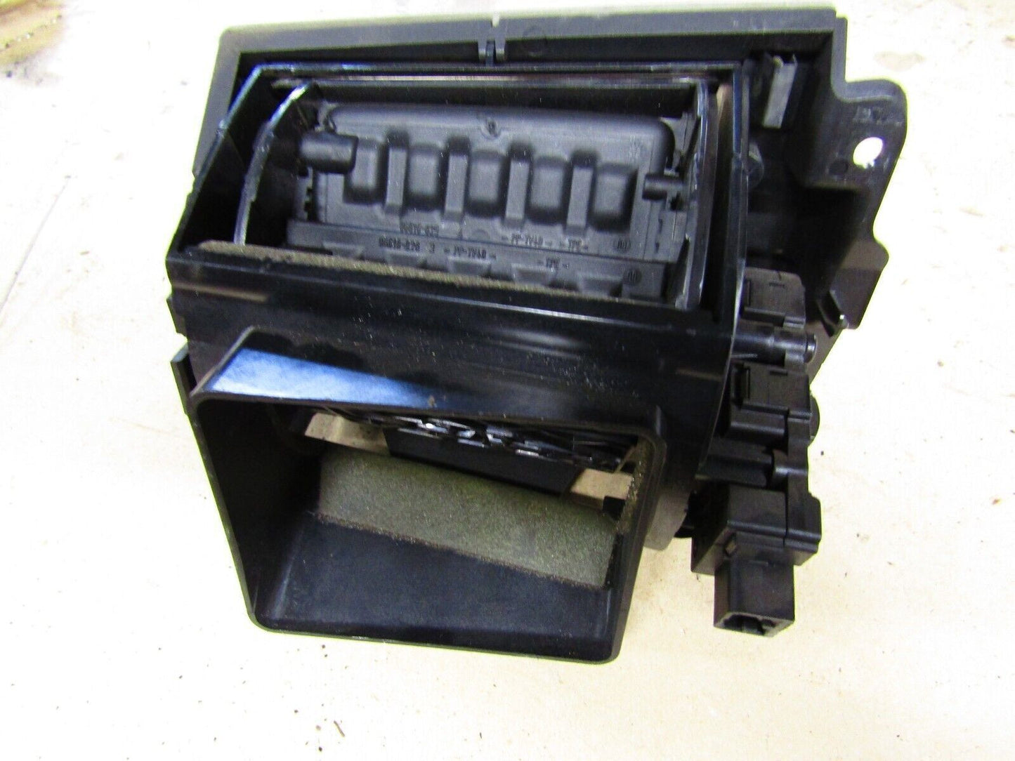 JAGUAR XF DRIVERS DASHBOARD AIR VENT 8X23-014A23-