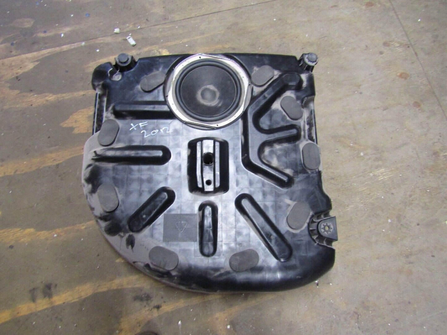 JAGUAR XF X250 2007 - 2011 BOOT SUBWOOFER SPEAKER 8X23-19A067-AA