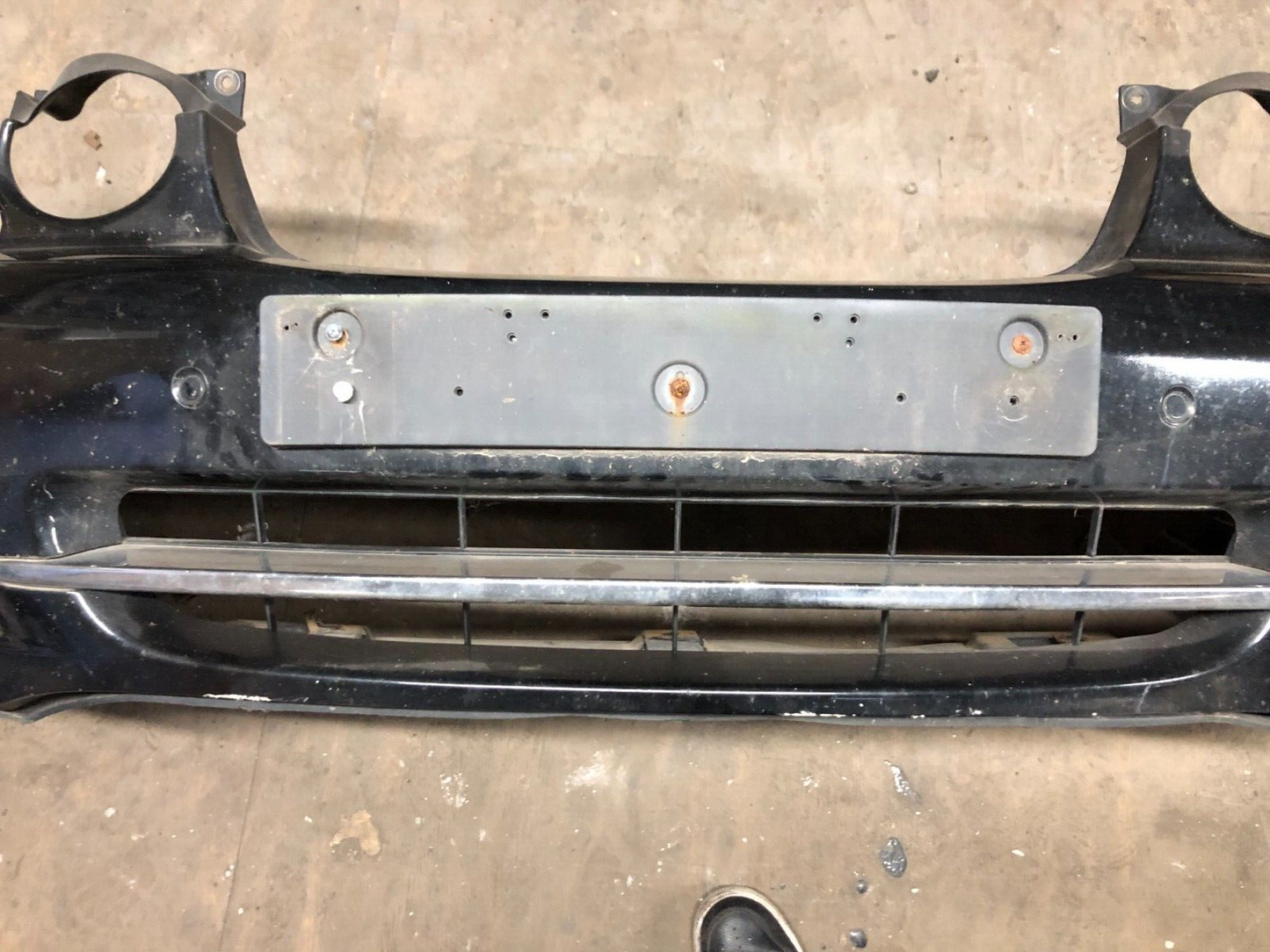 JAGUAR X-TYPE  FACELIFT FRONT BUMPER (Black)