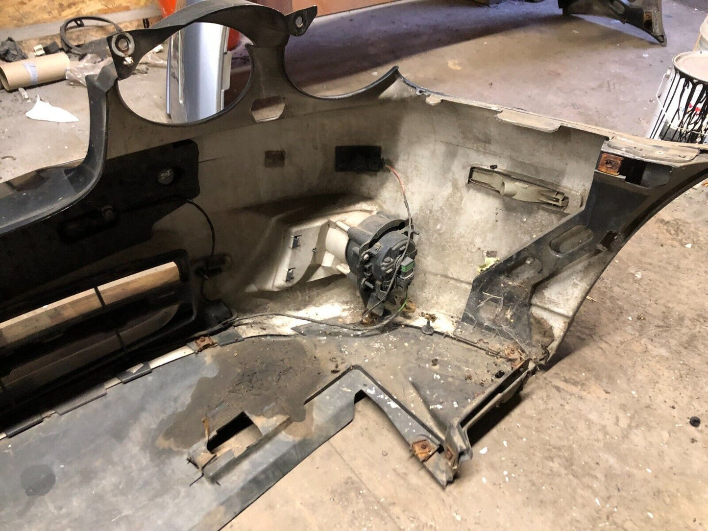 JAGUAR X-TYPE  FACELIFT FRONT BUMPER (Black)