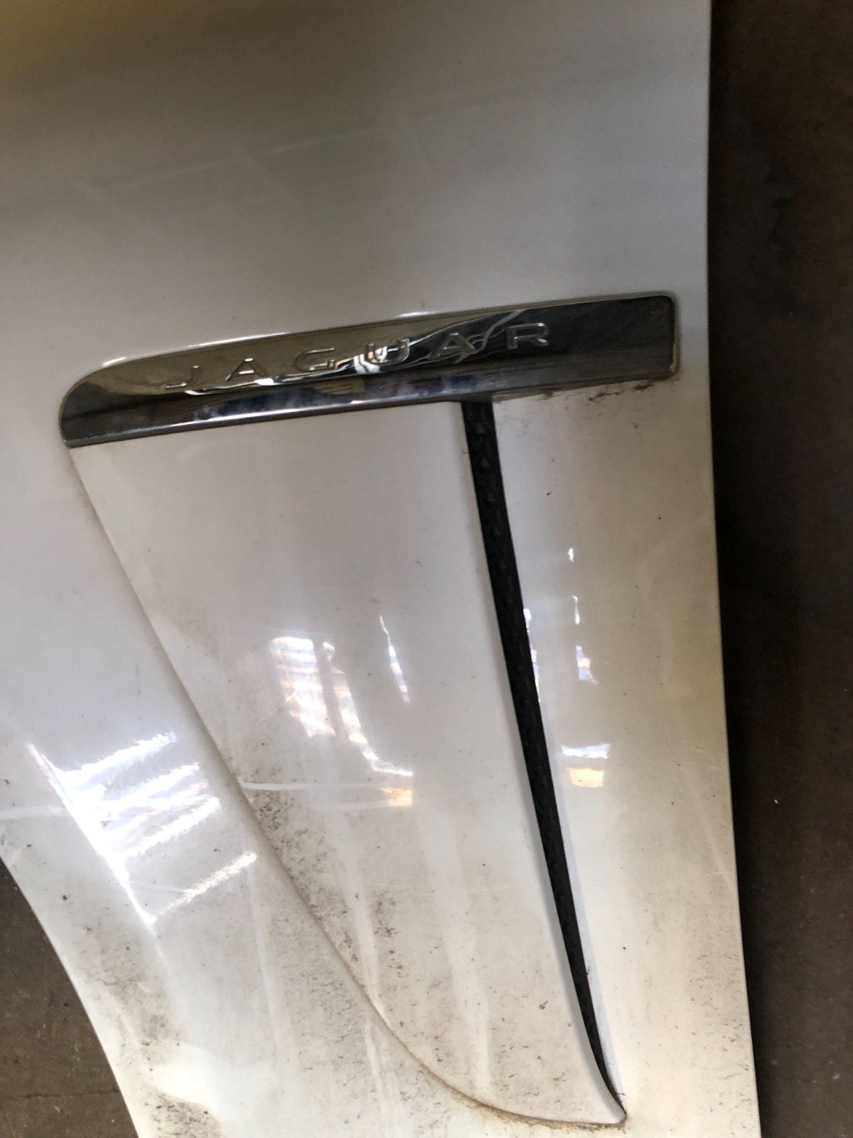 JAGUAR XF X250 N/S NEARSIDE PASSENGERS LEFT WING WHITE