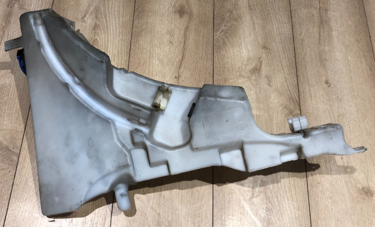 JAGUAR XF X250 WINDSCREEN WASHER BOTTLE TANK RESERVOIR 8X23-17B613
