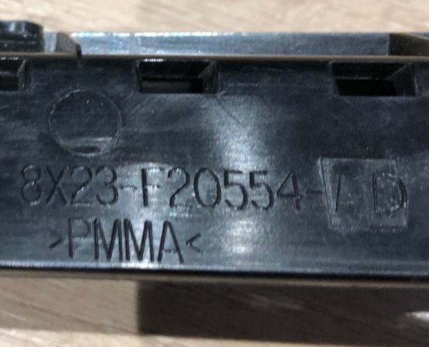 Jaguar XF X250 2011 Front right front door glass trim 8X23-F20554-A