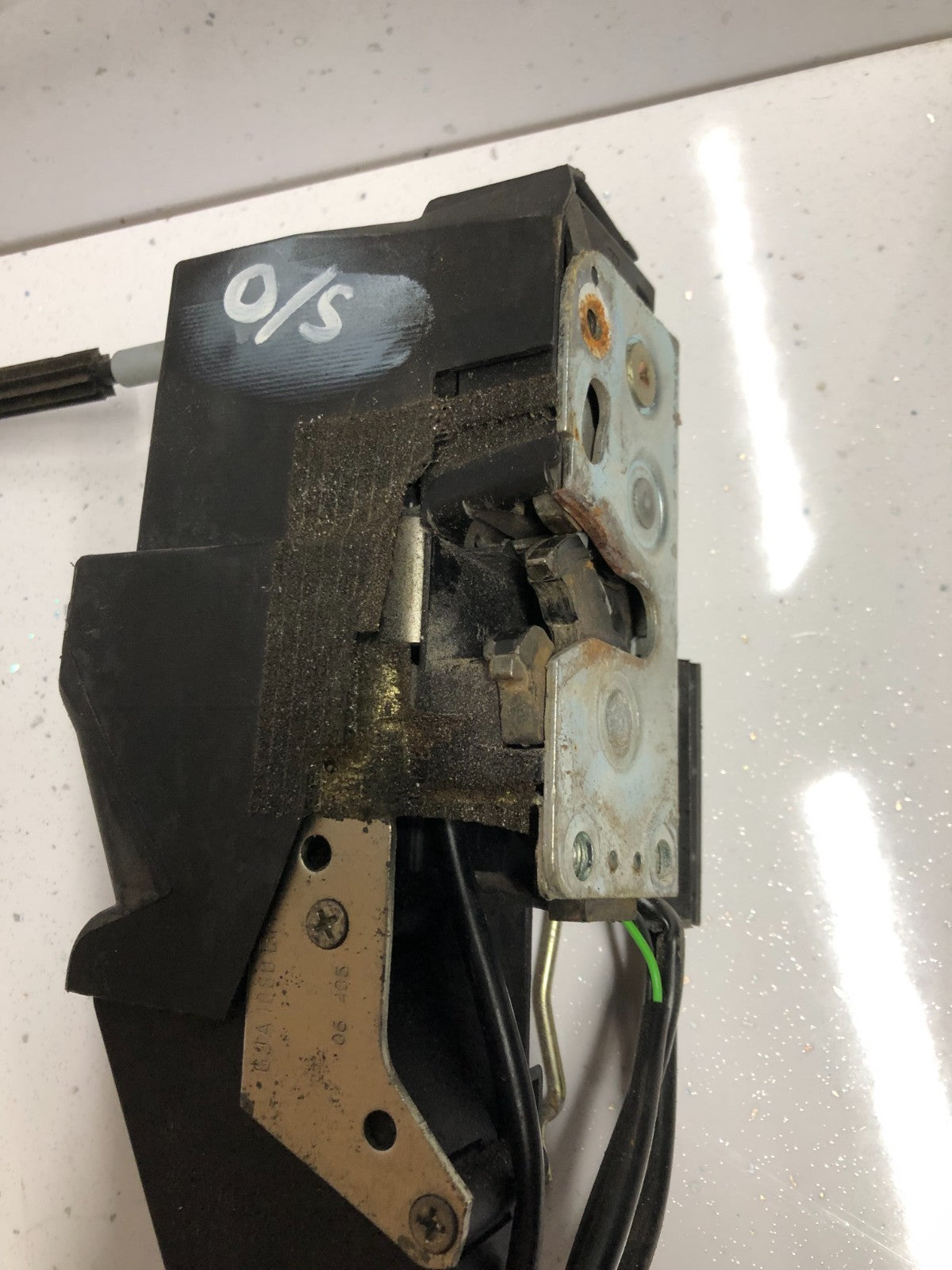 JAGUAR XK8 XKR 1996-2006 DOOR LATCH FRONT RIGHT / DRIVERS