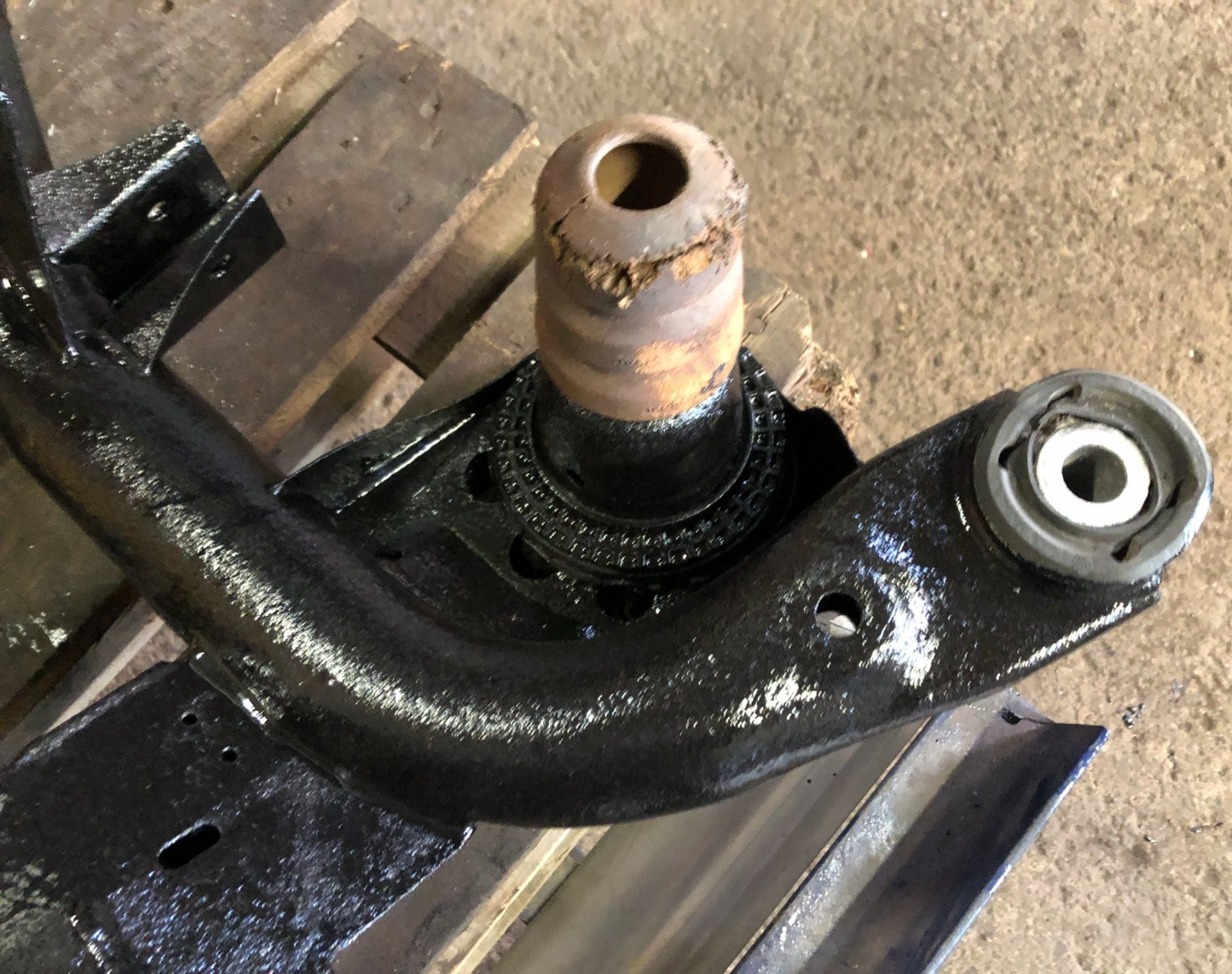 Jaguar X-Type 2001-2010 (2WD)-REAR SUSPENSION SUBFRAME CHAISS COATED