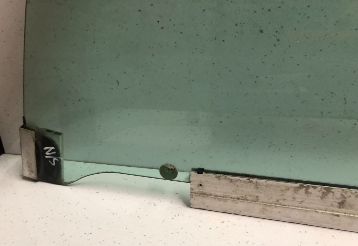 Jaguar XK8 XKR COUPE 1996-2006 FRONT LEFT WINDOW GLASS