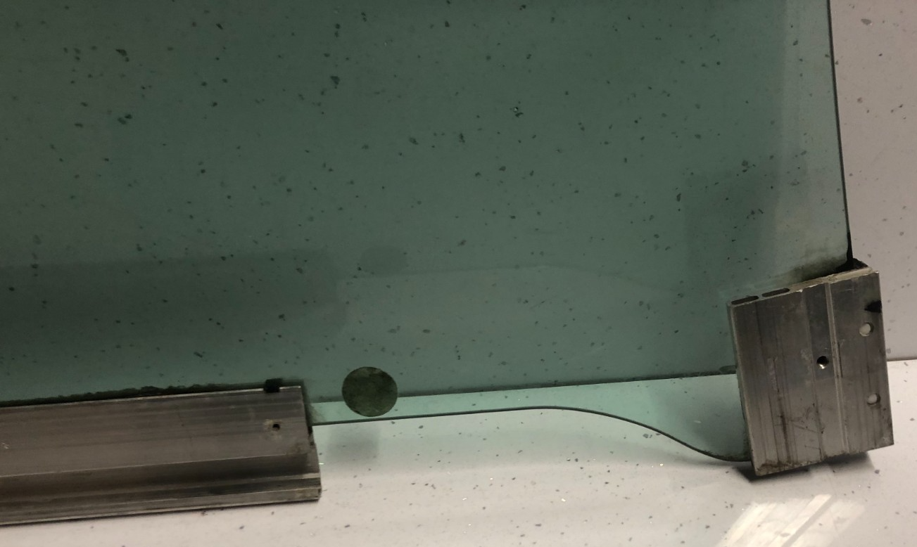 Jaguar XK8 XKR COUPE 1996-2006 FRONT LEFT WINDOW GLASS