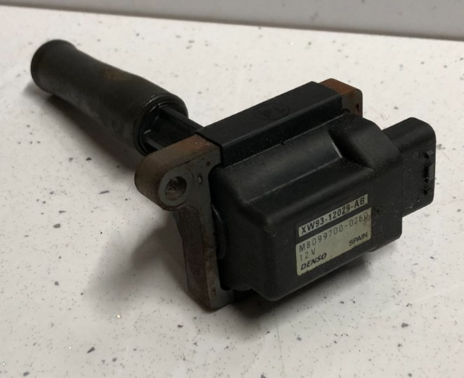 Jaguar XJ8 XK8 XJR XKR 1999-2002 IGNITION COIL PACK