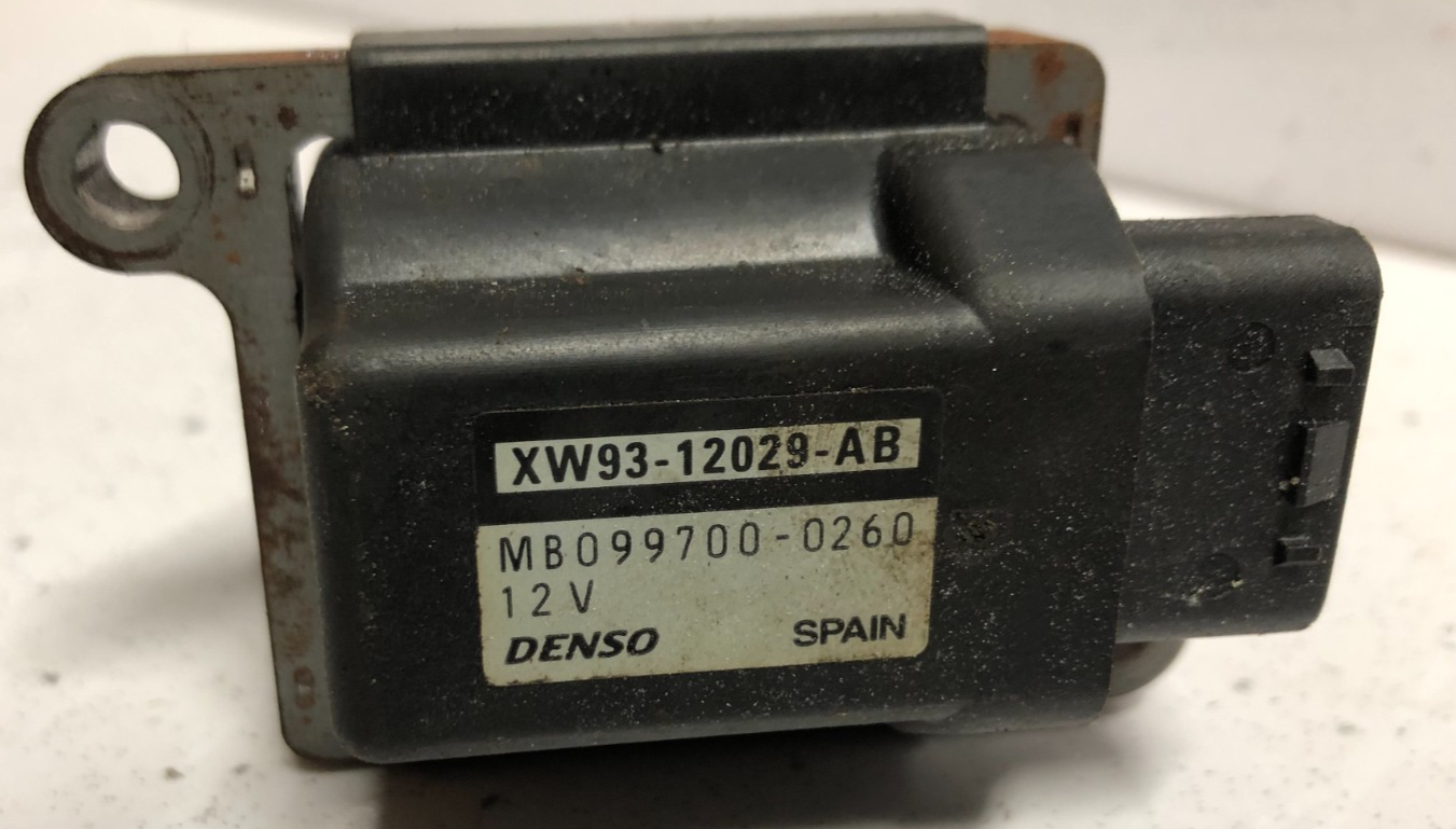 Jaguar XJ8 XK8 XJR XKR 1999-2002 IGNITION COIL PACK