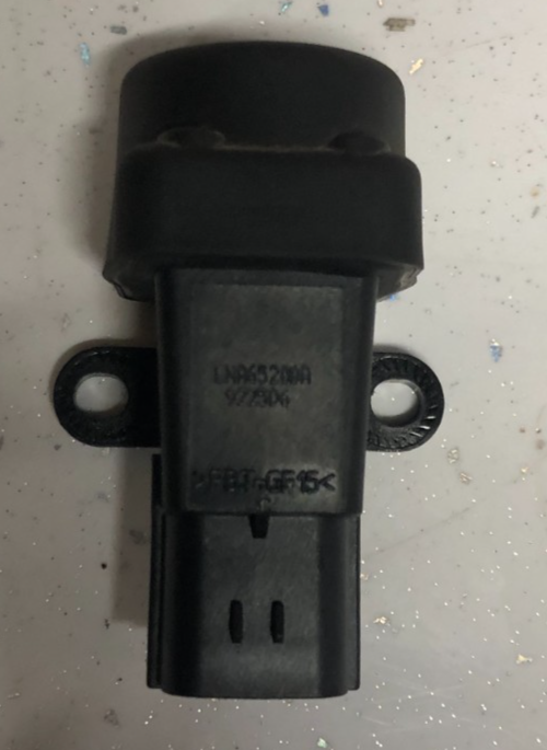 JAGUAR XJ6 XJ8 XK8 XJR XKR 1994-2002 FUEL CUT OFF / INERTIA SWITCH