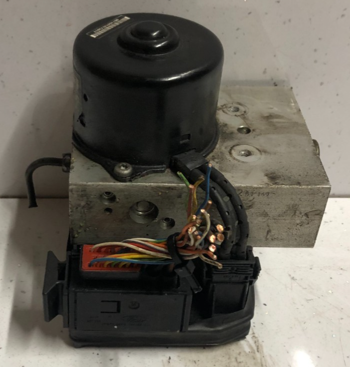 Jaguar XJ8 XK8 XJR XKR 2000-2002 ABS PUMP + MODULE MNF5920AD LNF2210AD