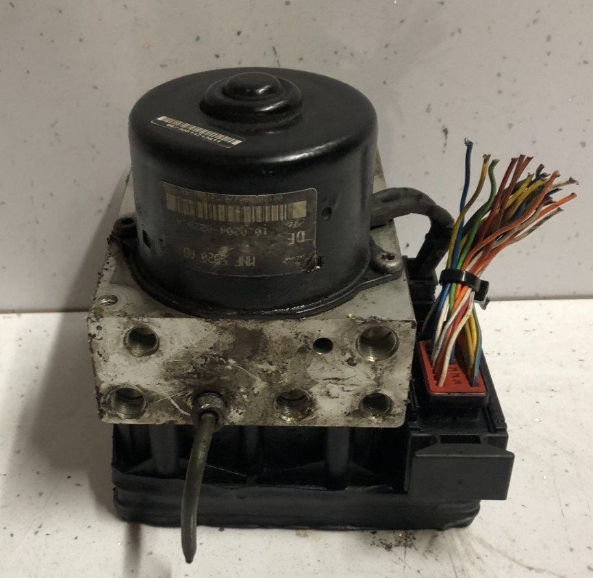 Jaguar XJ8 XK8 XJR XKR 2000-2002 ABS PUMP + MODULE MNF5920AD LNF2210AD