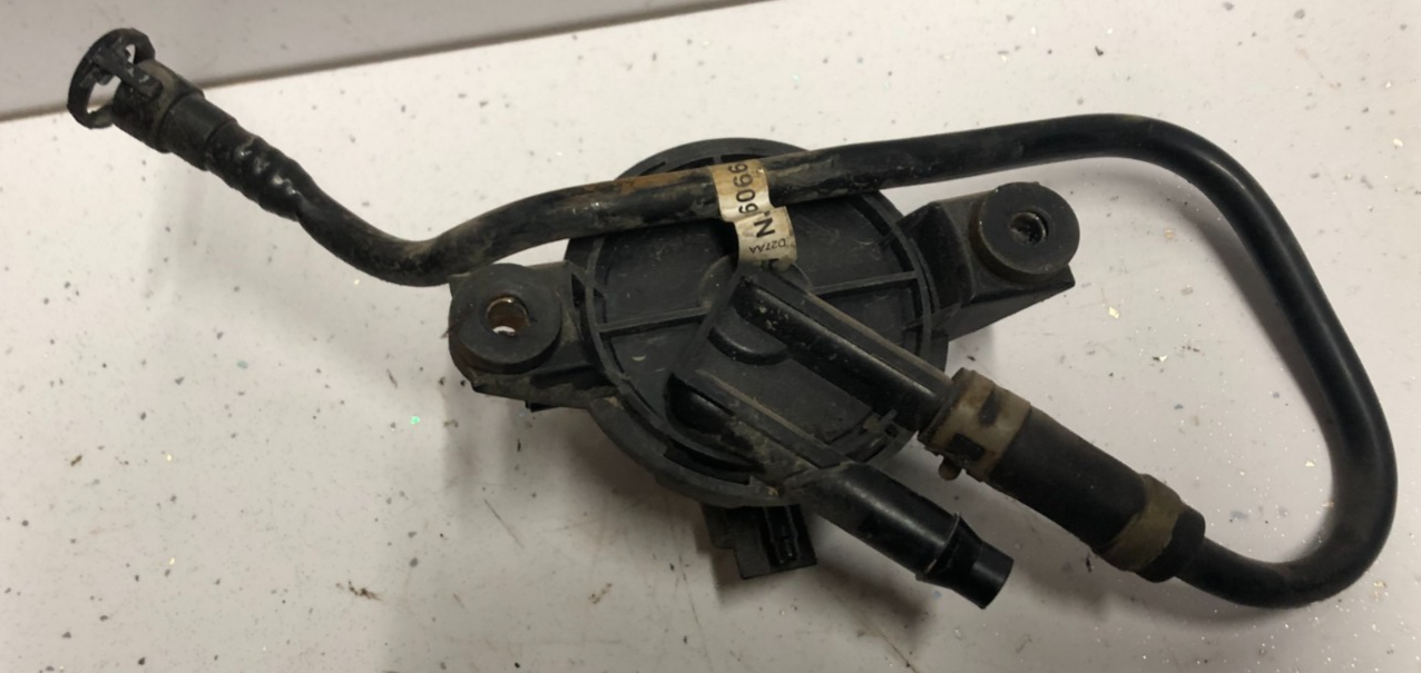 JAGUAR XK8 XKR 2000-2002 PURGE VALVE LJB1515AA