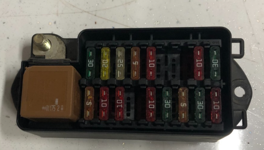 JAGUAR XK8 XKR 2000-2002 ENGINE BAY SMALL FUSEBOX LJD2800CB