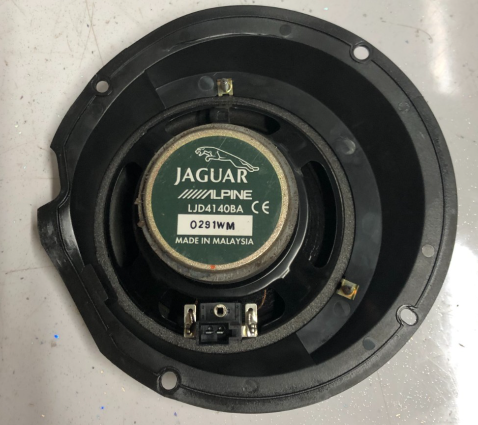 Jaguar XK8 XKR 2000-2006 SUB WOOFER SPEAKER LJD4140BA LH TOP