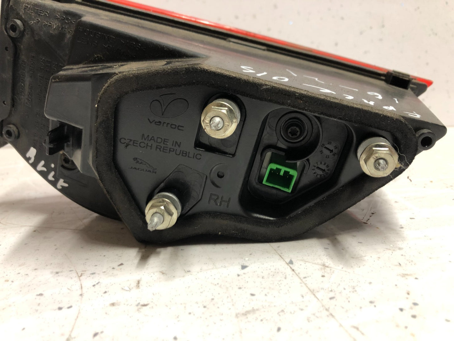 JAGUAR F-PACE 2016-2021 REAR RIGHT INNER TAIL LAMP