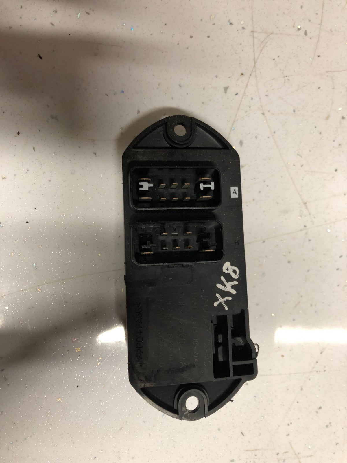 Jaguar XK8 XKR 1997-2002 DASHBOARD FACIA FUSEBOX (PASSENGERS SIDE) LJE2800BA