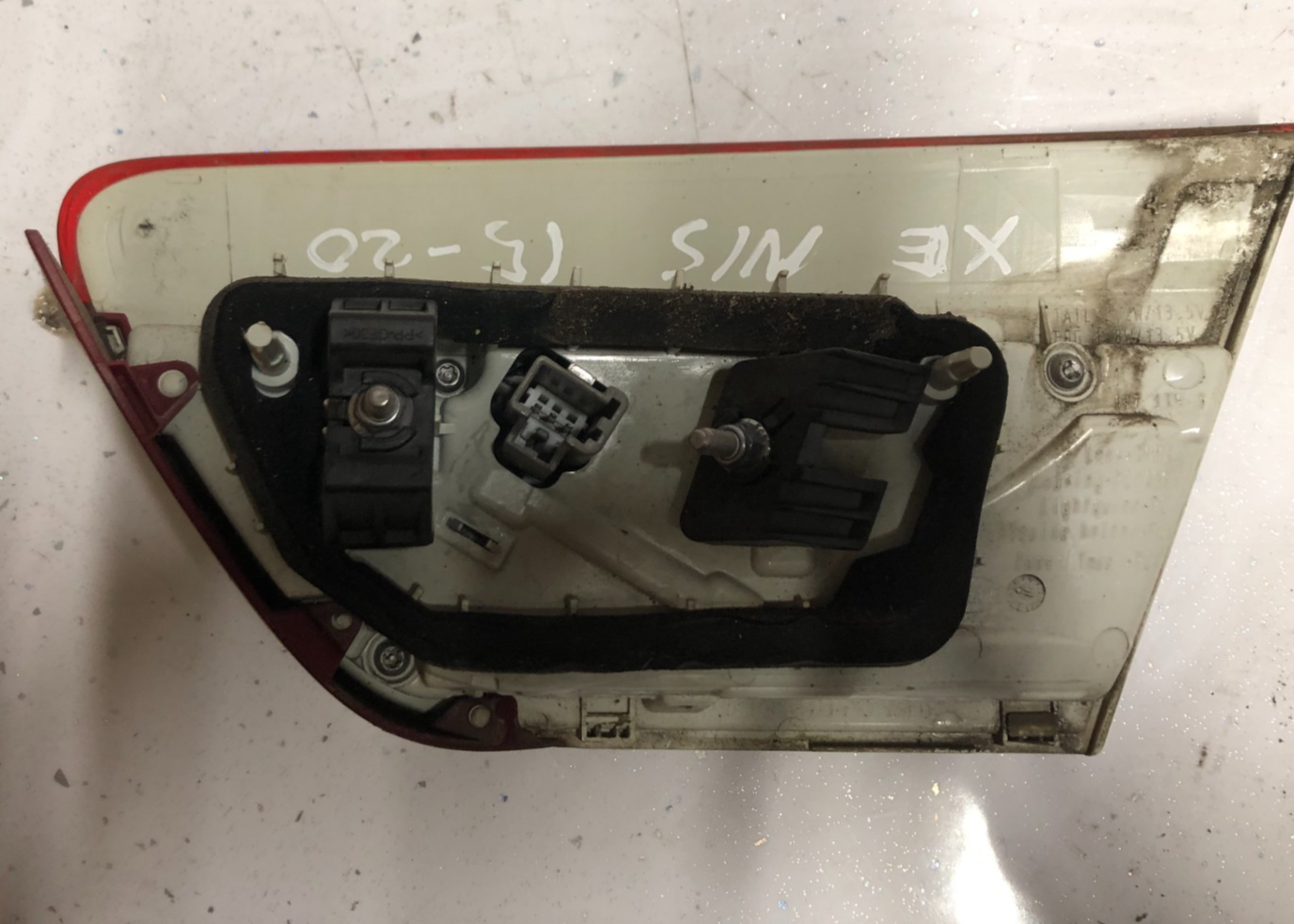 JAGUAR XE 2015-2020 REAR LEFT TAIL LAMP INNER