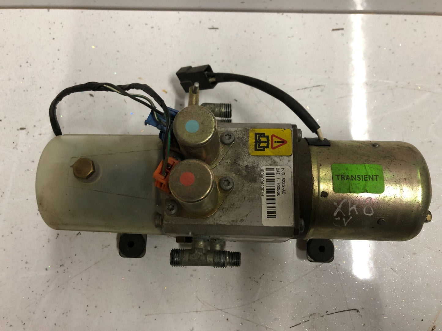 JAGUAR XK8 XKR 1996-2006 CONVERTIBLE ROOF LIFT PUMP