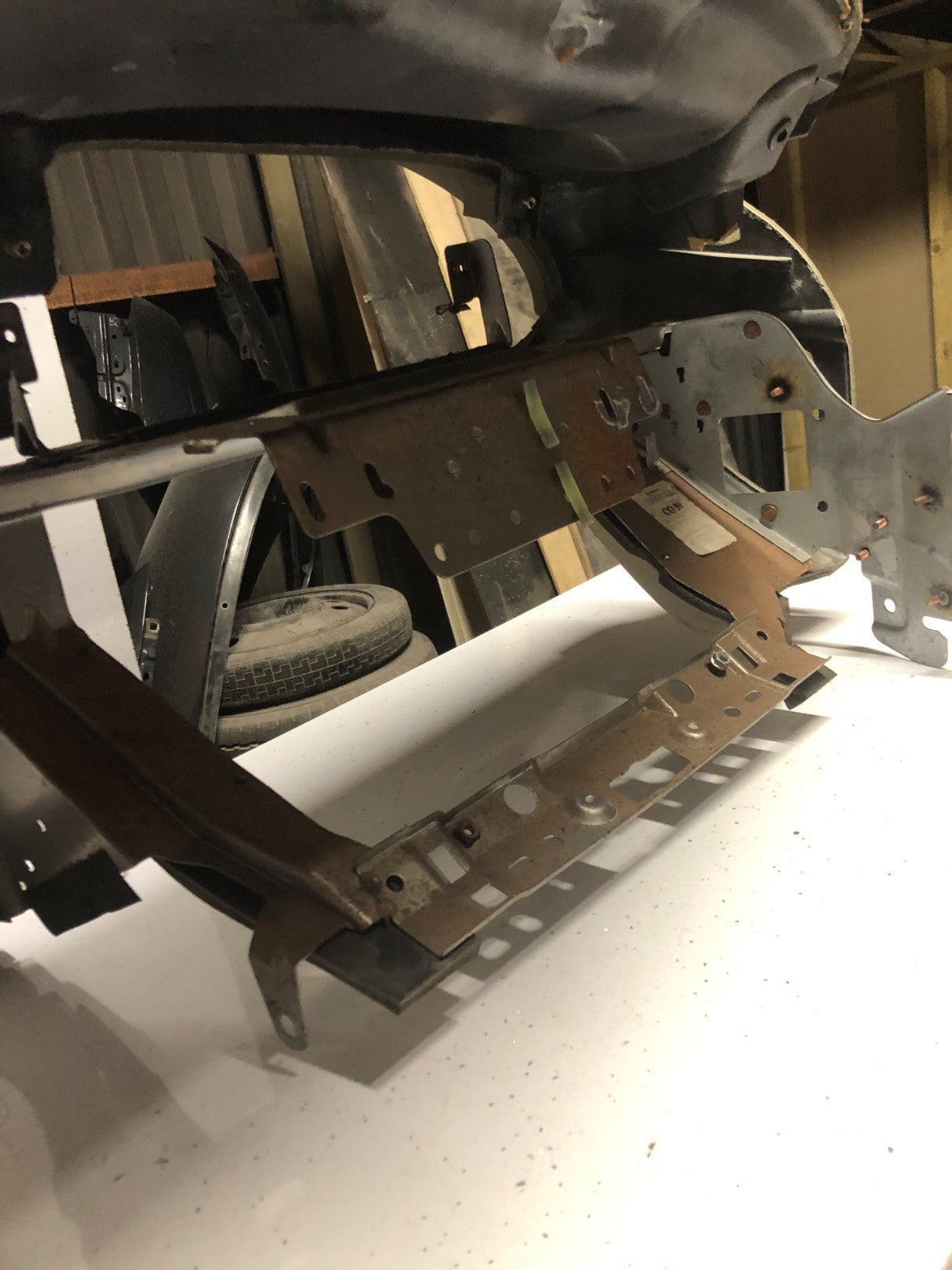 JAGUAR XK8 XKR BARE DASHBOARD IN CREAM / BROWN