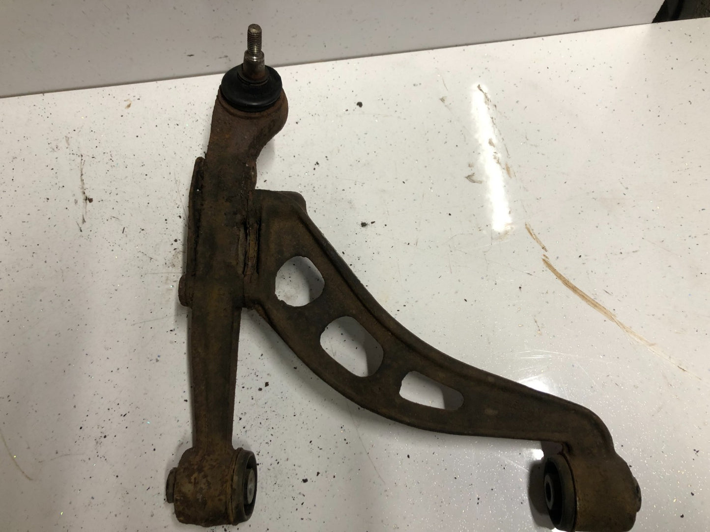 Jaguar XK8 XKR 1996-2006 FRONT RIGHT LOWER LATERAL WISHBONE ARM + BALL JOINT