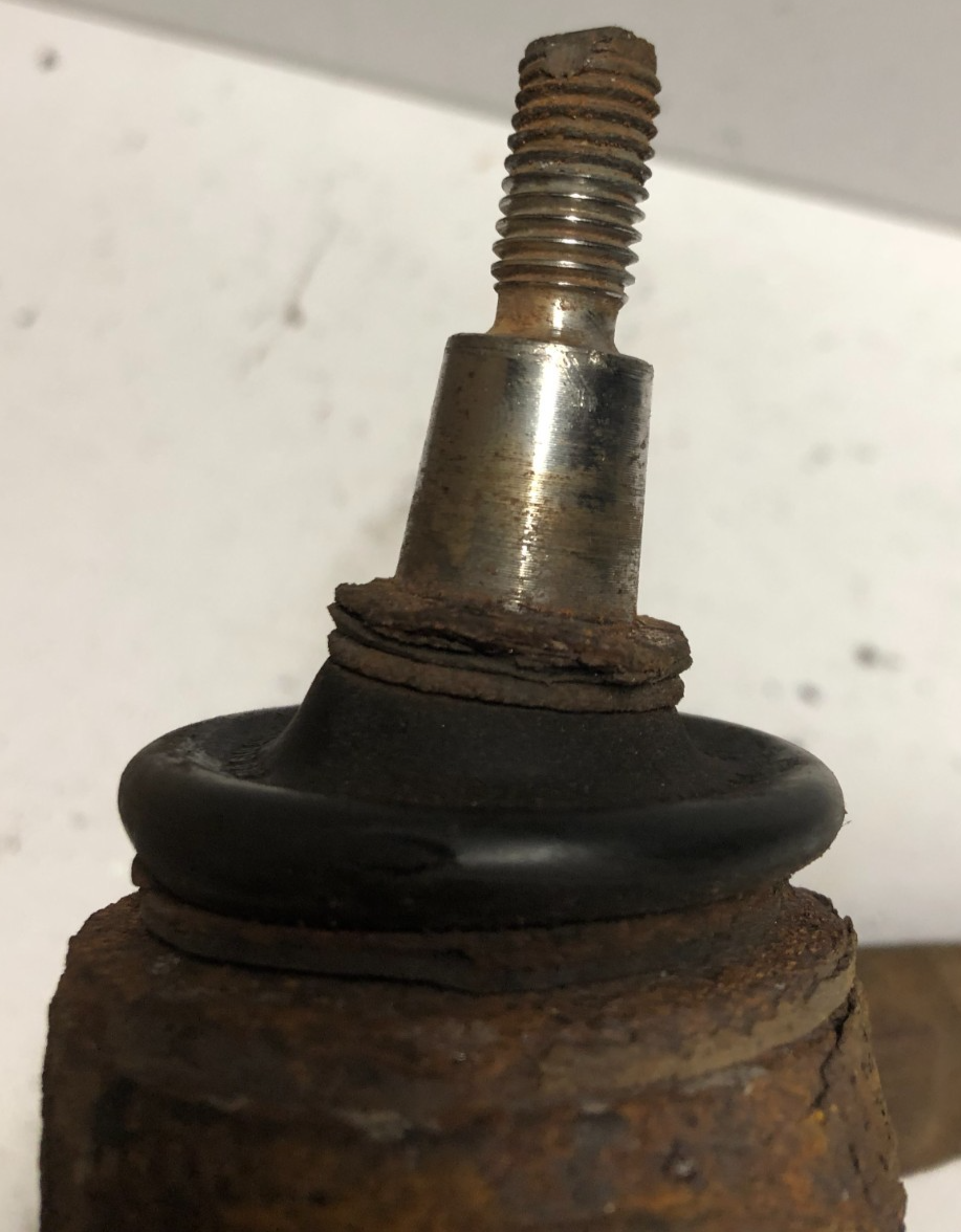 Jaguar XK8 XKR 1996-2006 FRONT LEFT LOWER LATERAL WISHBONE ARM + BALL JOINT