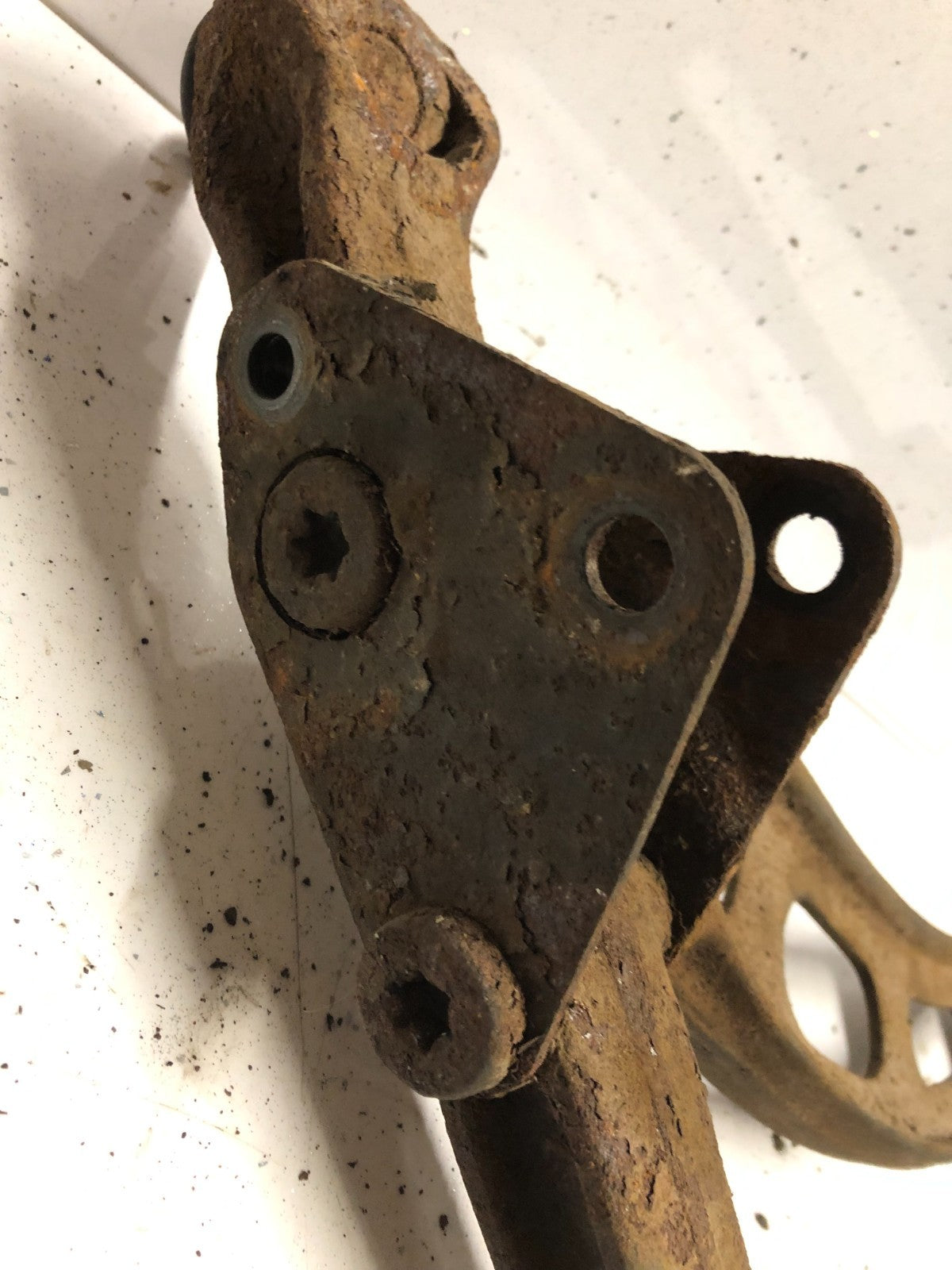 Jaguar XK8 XKR 1996-2006 FRONT LEFT LOWER LATERAL WISHBONE ARM + BALL JOINT