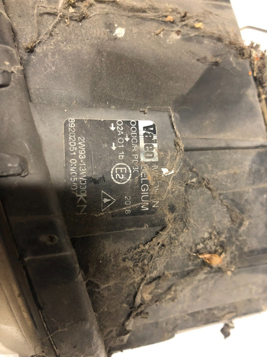 JAGUAR XJ X350 PASSENGERS SIDE XENON HEADLIGHT 2W93-13W030-KN WITH BALLAST BOX