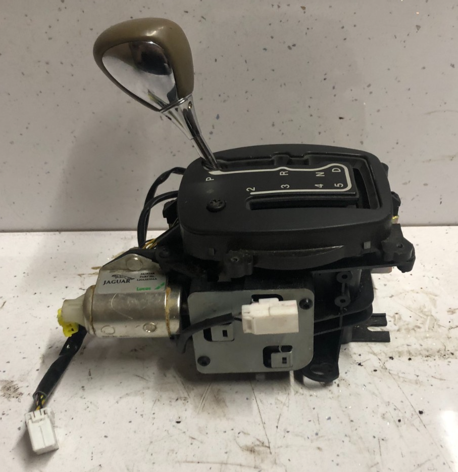 JAGUAR XK8 4.2 PETROL AUTO GEAR STICK SHIFTER LNA5850AA 2002-2005