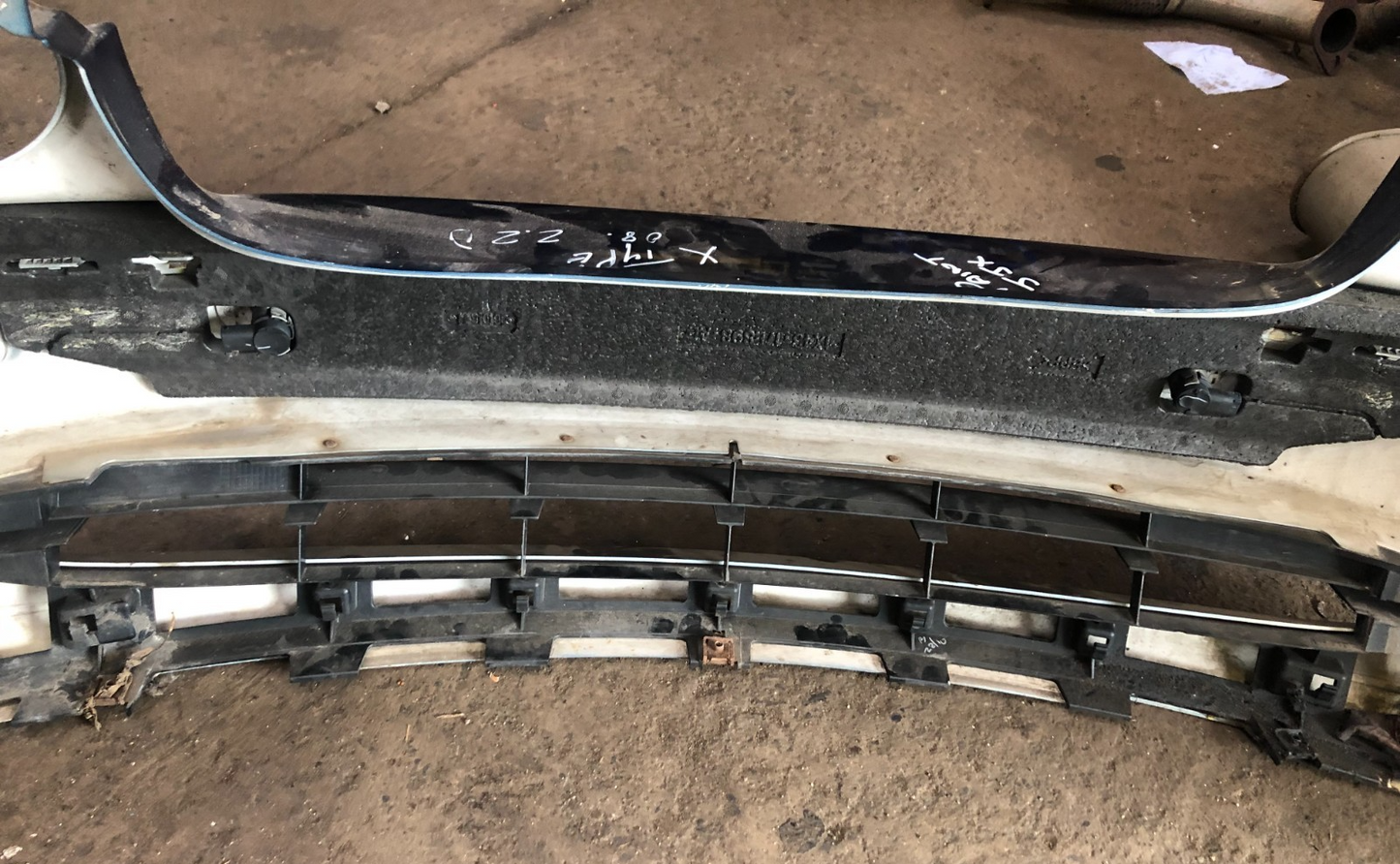 JAGUAR X-TYPE PRE-FACELIFT FRONT BUMPER JJX