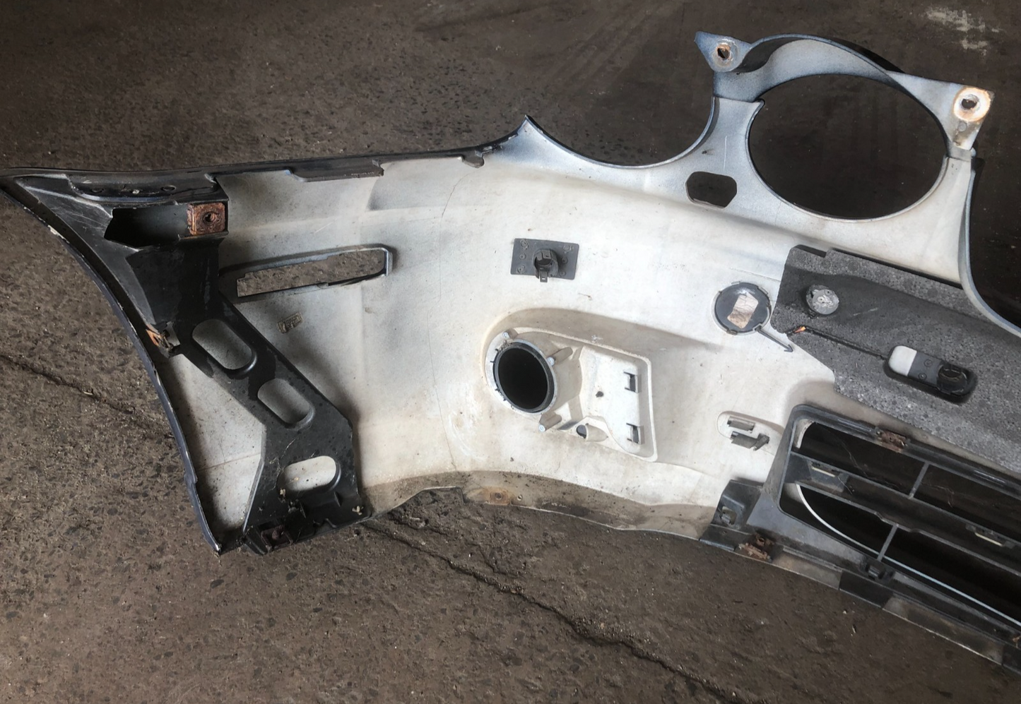 JAGUAR  X TYPE FACELIFT FRONT BUMPER BLUE JKK