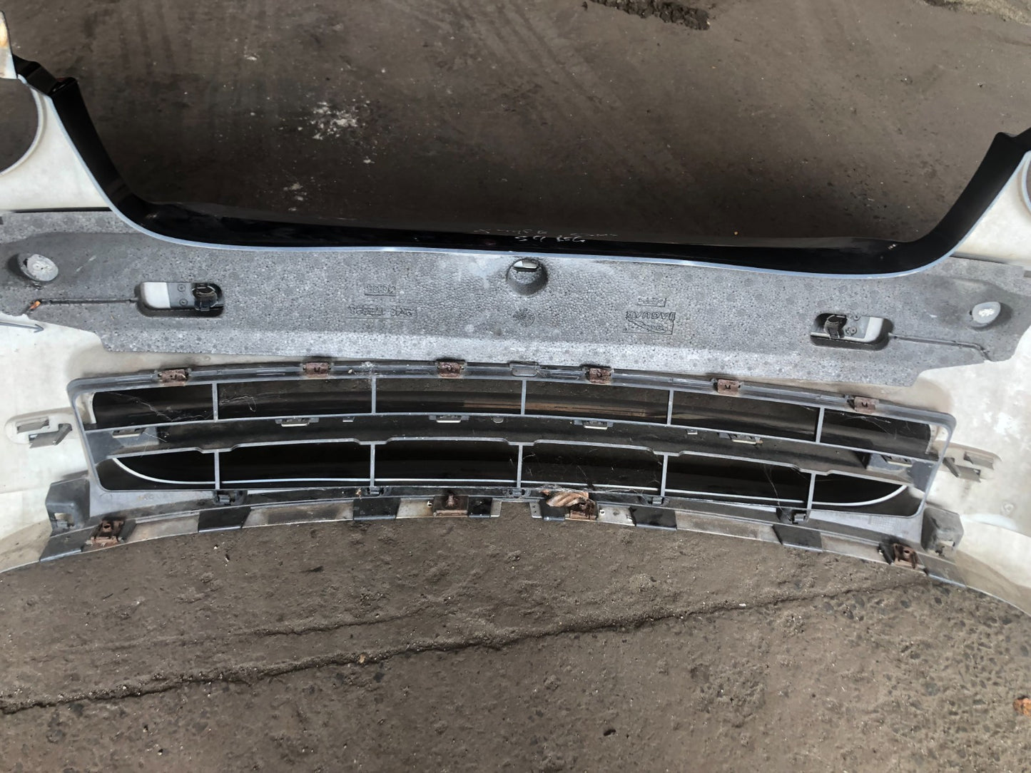 JAGUAR  X TYPE FACELIFT FRONT BUMPER BLUE JKK