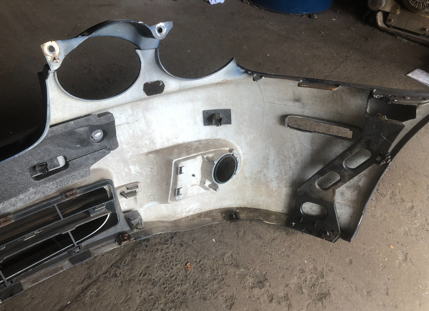 JAGUAR  X TYPE FACELIFT FRONT BUMPER BLUE JKK