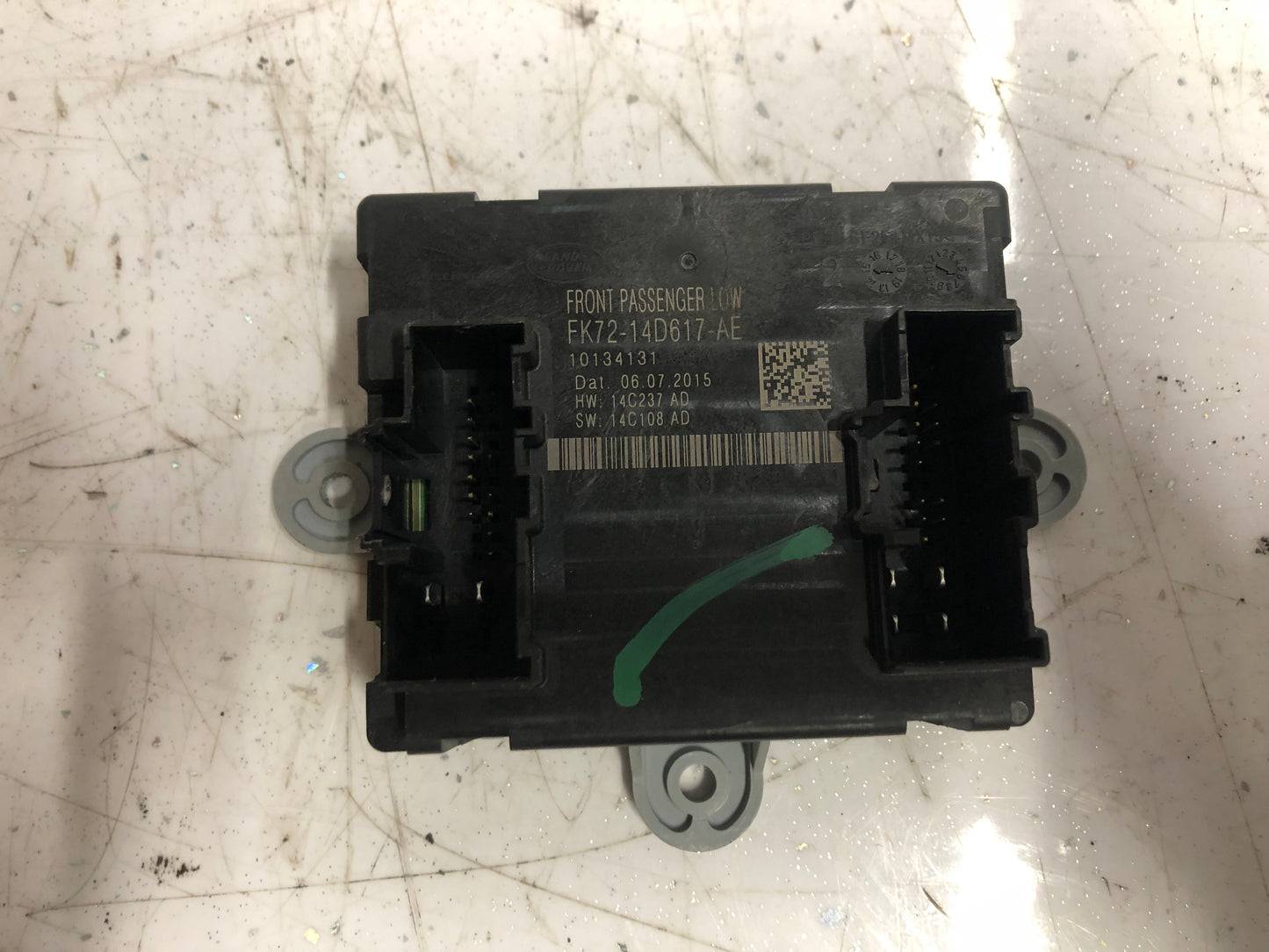 JAGUAR XE FRONT PASSENGERS DOOR MODULE (FK72-14D617-AE / LR075884)