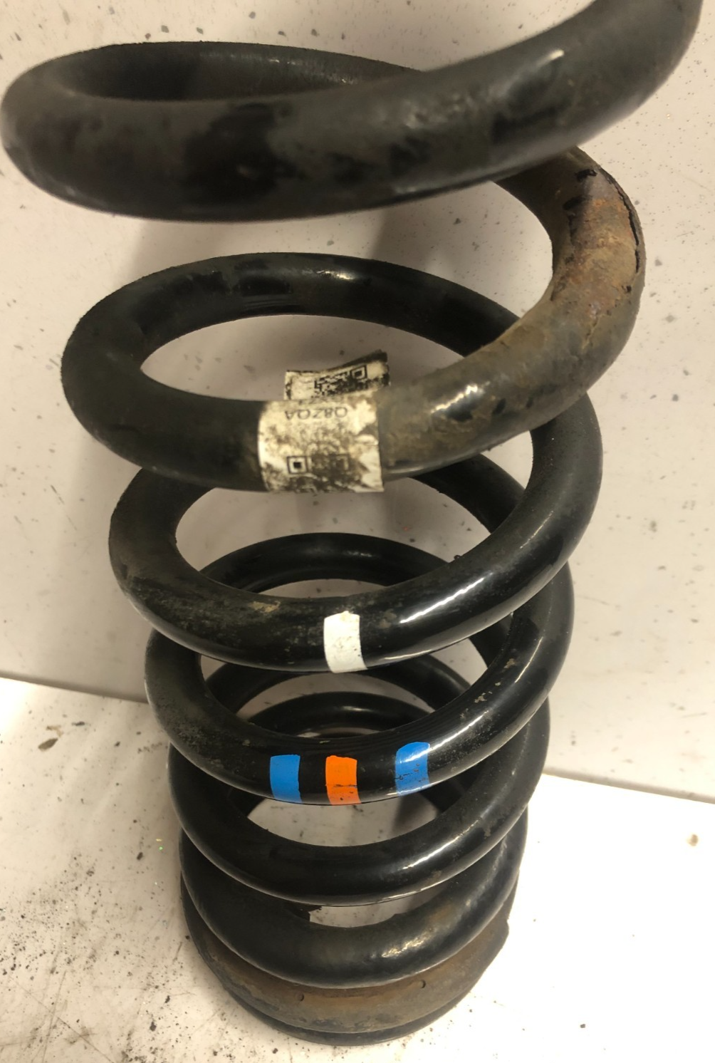 JAGUAR XE R SPORT LEFT REAR COIL SPRING