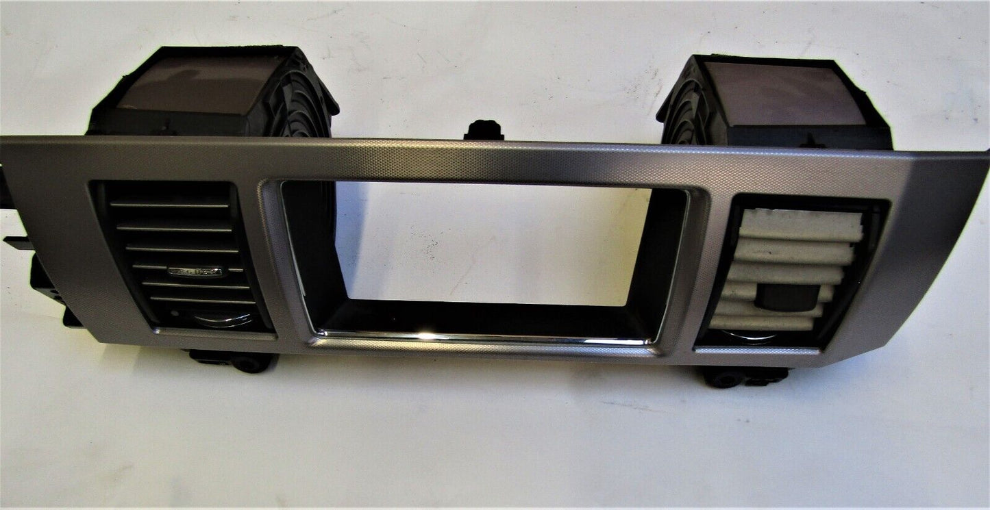 JAGUAR XF  CENTRE CONSOLE AIR VENTS WITH TRIM 9X23-19K617