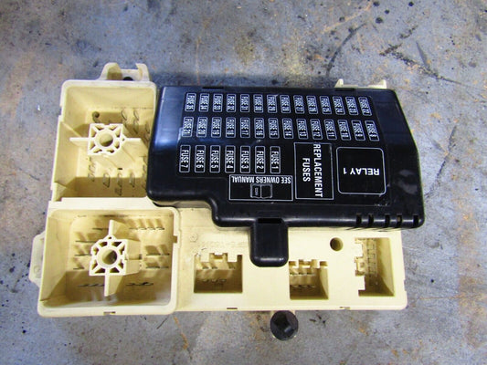 JAGUAR S-TYPE INTERIOR FUSE RELAY BOX 2.7 6R8T-14A067-AA